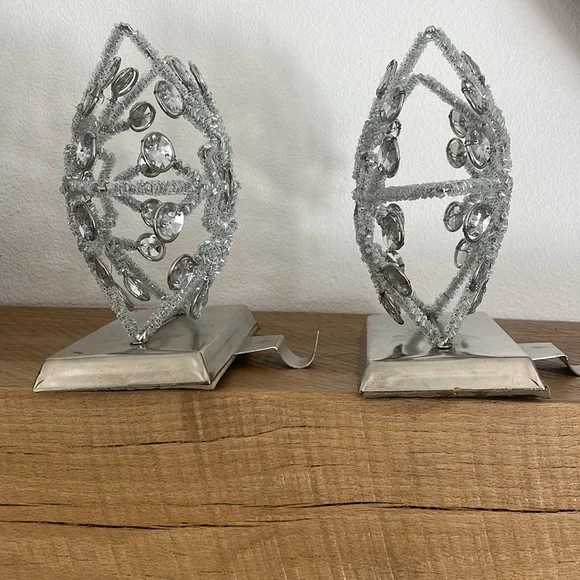 Elegant Silver Beaded Snowflake Stocking Holders – Set of 2 - Picture 4 of 10